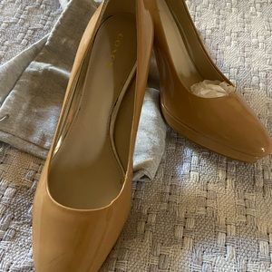 Coach Pumps